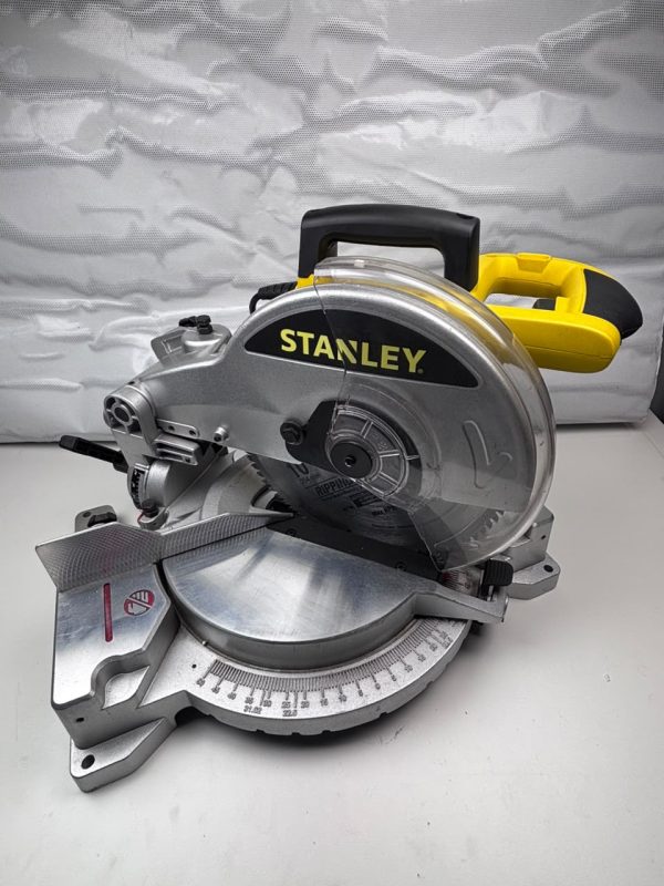 !! OCASION !! Sierra Ingletadora Stsm1525 Stanley 1500watts (COD 4 ) - Imagen 2
